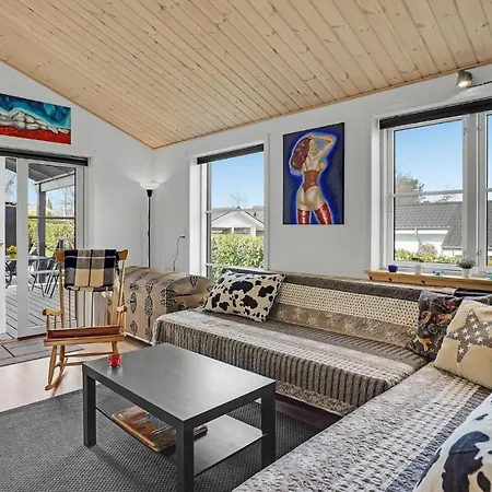 3 Bedroom Cozy In Hyllinge * Kirke-Hyllinge