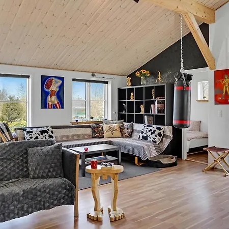 펜션 3 Bedroom Cozy In Hyllinge Kirke-Hyllinge