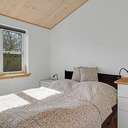 3 Bedroom Cozy In Hyllinge Nyaraló