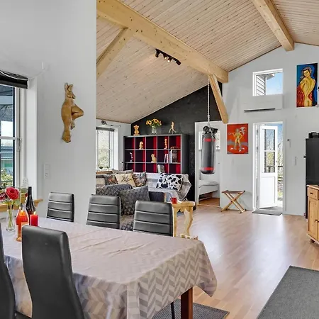 Ferienhaus 3 Bedroom Cozy In Hyllinge