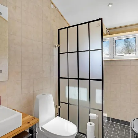 3 Bedroom Cozy In Hyllinge Nyaraló Kirke-Hyllinge